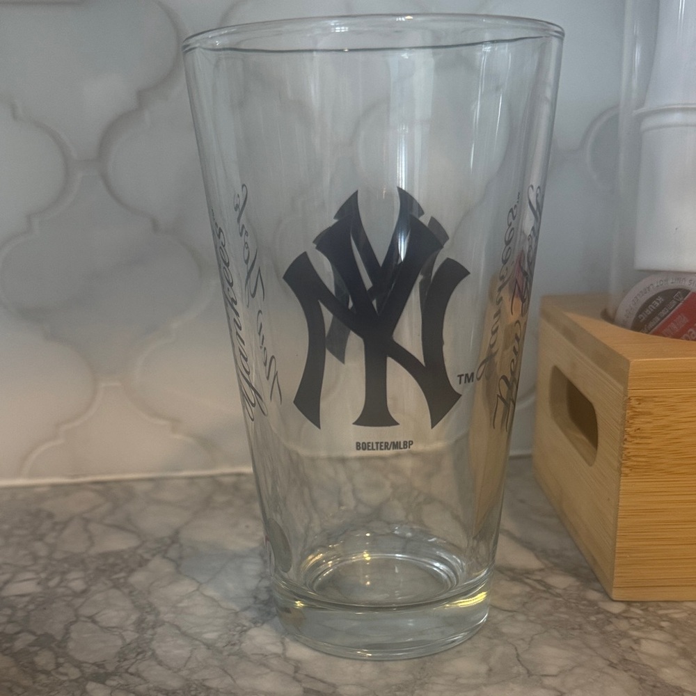 New York Yankees Pint Glass